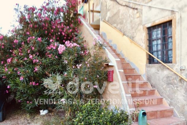 Appartamento di 200 m² con più di 5 locali e posto auto in vendita a Poggibonsi