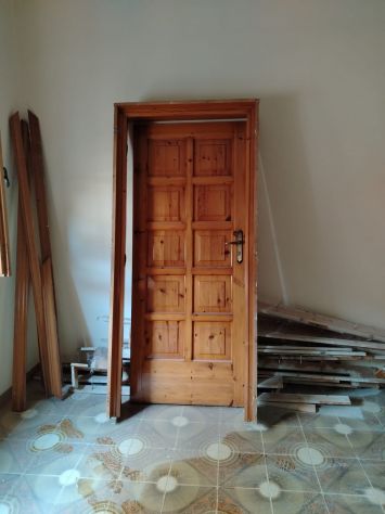 6 PORTE IN LEGNO MASSELLO DI PINO USATE – LOTTO 500 € TRATTABILI - Foto 4