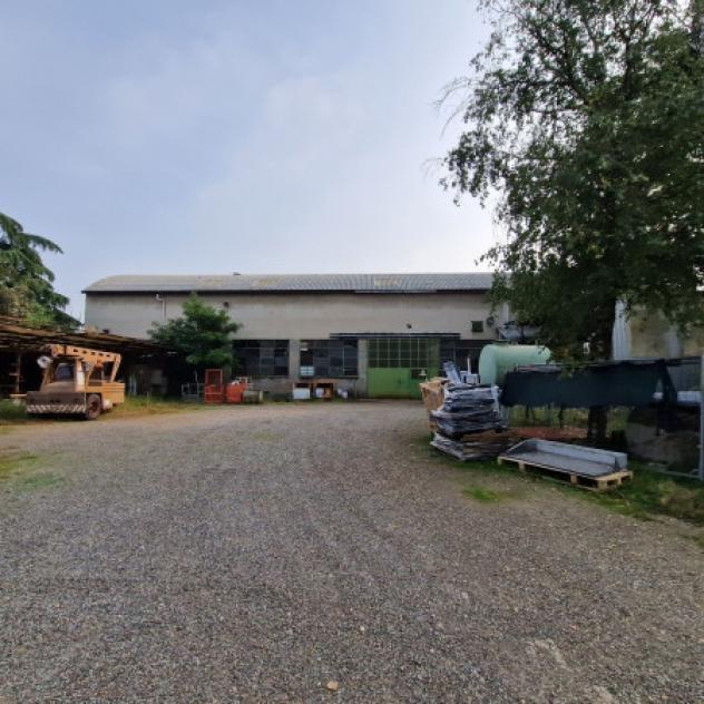 Immobile di 1540 m² con più di 5 locali in vendita a Pero - Foto 3