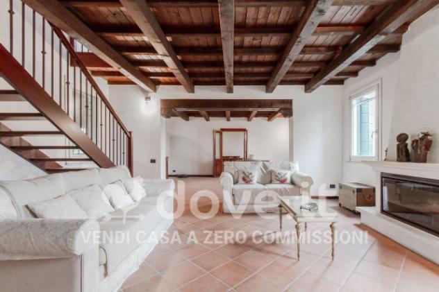 Casa indipendente di 300 m² con più di 5 locali e box auto in vendita a Canaro - Foto 3