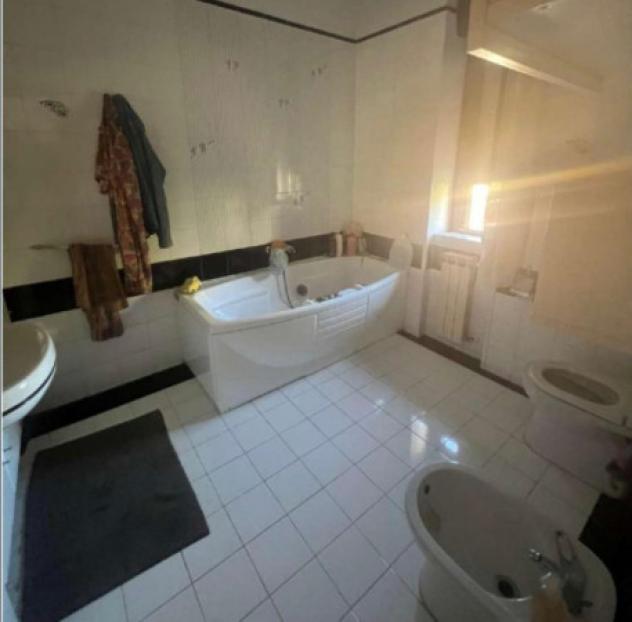 Immobile in asta di 254 m² con più di 5 locali e box auto in vendita a Capua - Foto 11