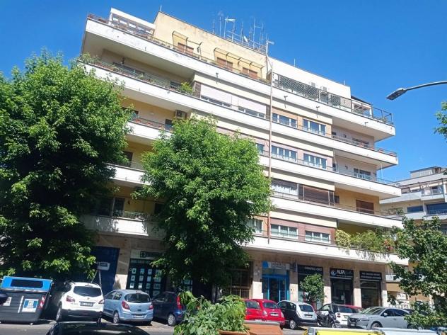 QUADRILOCALE - LOCATO FINO AL 30/09/2027 - USO INVESTIMENTO - Foto 18