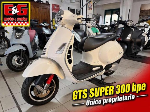 PIAGGIO Vespa GTS 300 Super GTS SUPER n.19 rif. 24133289