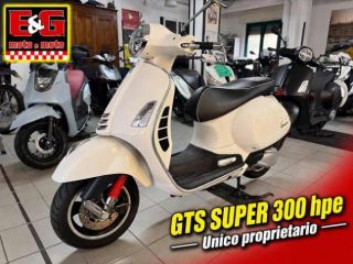 PIAGGIO Vespa GTS 300 Super GTS SUPER n.19 rif. 24133289