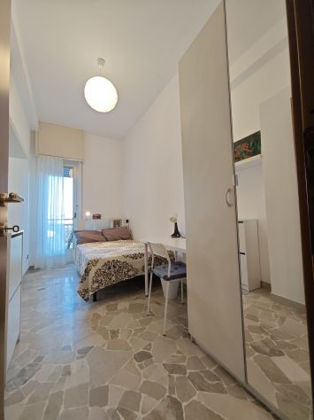 stanza singola in zona Darsena-575 euro - Foto 2