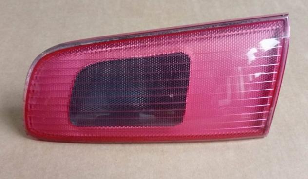 FANALE POST. PARTE INT. D. 999-U1295249 Parti elettriche  Fanaleria  Fanali  Fanale post. dx. MAZDA - 2 - 01-03-2003 - 01-09-2007