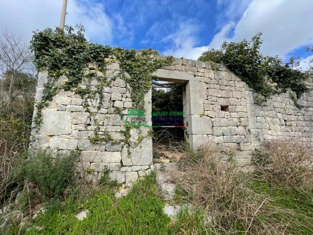 Rif.2331 - Rustici con Terreno agricolo edificabile al Mauto
