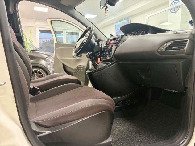 Lancia Ypsilon 1.2 69 CV S&S Gold - Foto 10