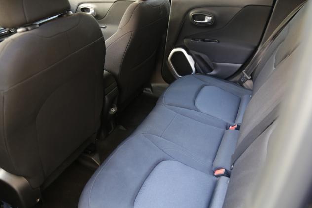 Jeep Renegade 1.3 T4 DDCT Longitude - Foto 8
