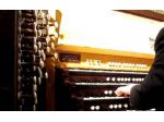 Trio formato da organista, pianista e violinista ad Asti