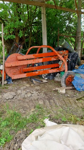 Vendesi attrezzatura agricola per fieno e paglia. - Foto 5