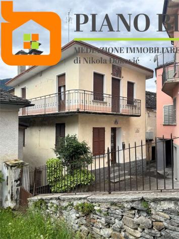 V000529 - CASA PLURIFAMILIARE IN BUONE CONDIZIONI