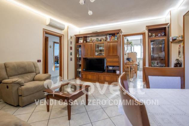 appartamento in vendita a Bollate in zona Cassina Nuova