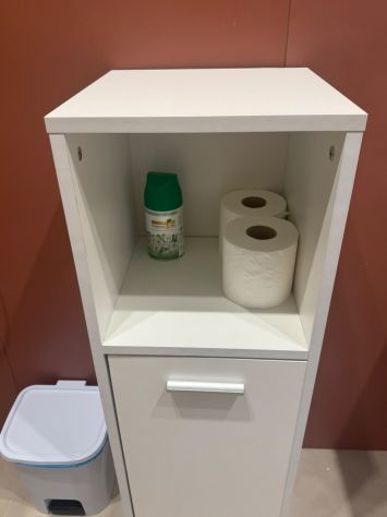 Mobiletto bagno bianco con anta e vano a giorno – Ottime condizioni - Foto 4