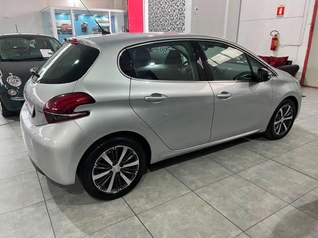 Peugeot 208 1.6 75 - ALLURE - 2016 - Foto 9