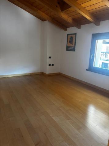 MODERNO TRILOCALE ALL'ULTIMO PIANO A PIETRAMURATA - Foto 5