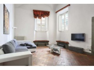Loft Elegante nel Cuore di Firenze, a Due Passi dal Ponte Vecchio