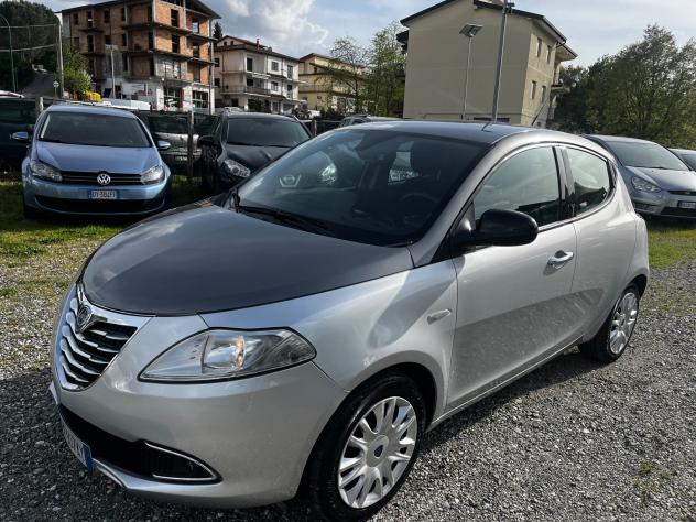 Lancia Ypsilon 1.2 69 CV 5 porte GPL Ecochic Platinum - Foto 2