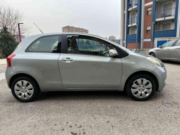 TOYOTA Yaris 1.0 3 porte Sol rif. 21990064 - Foto 4
