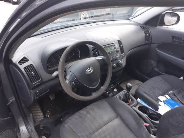 Ricambi vari Hyundai I30 1.4 B/GPL del 2010 - Foto 6