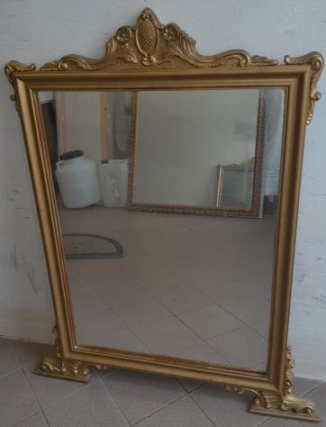 Specchio Antico Dorato con cornice in legno dorata e scolpita alcuni fregi - Foto 4