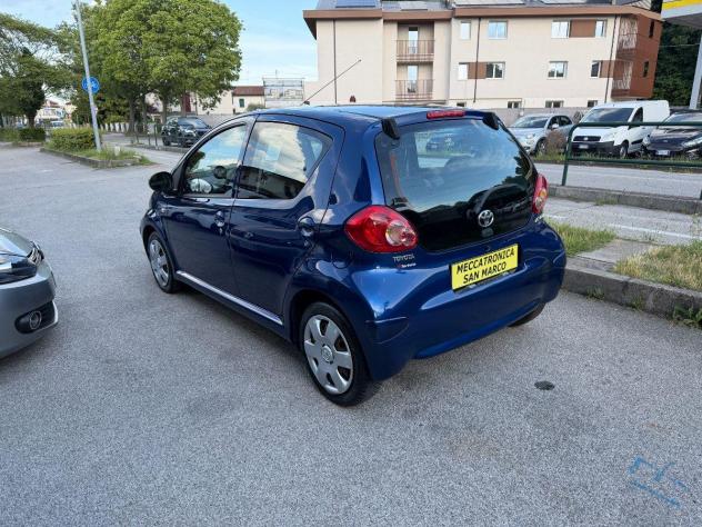 TOYOTA - Aygo - 12V VVT-i 5 porte Blue AUTOMATICA - Foto 6
