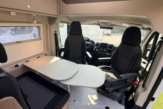Carado CV600 - Il van 3 posti letto sotto i 6m! - Foto 9