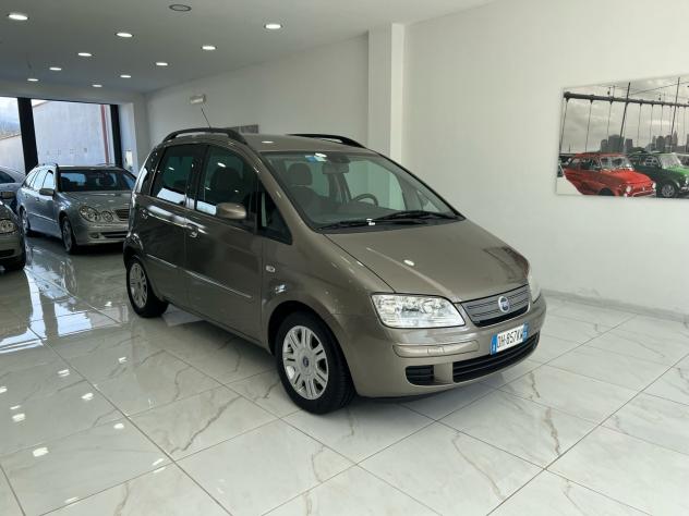 Fiat idea 1.3 JTD Multijet Emotion - Foto 3
