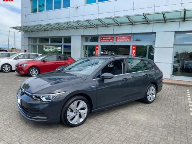 VOLKSWAGEN Golf Variant 2.0 TDI 150 CV DSG SCR Style rif. 24063221