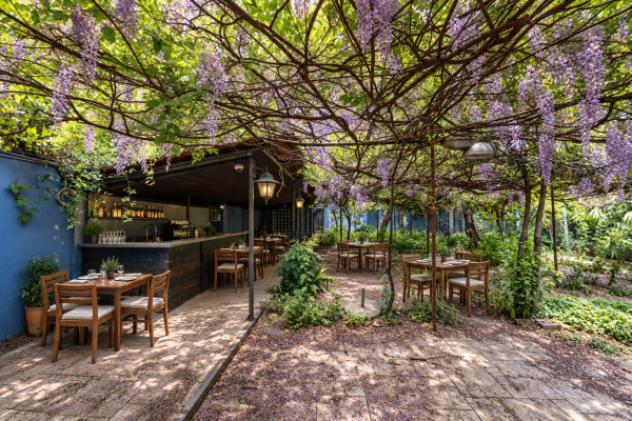 Immobile di 623 m² con 4 locali in vendita a Milano