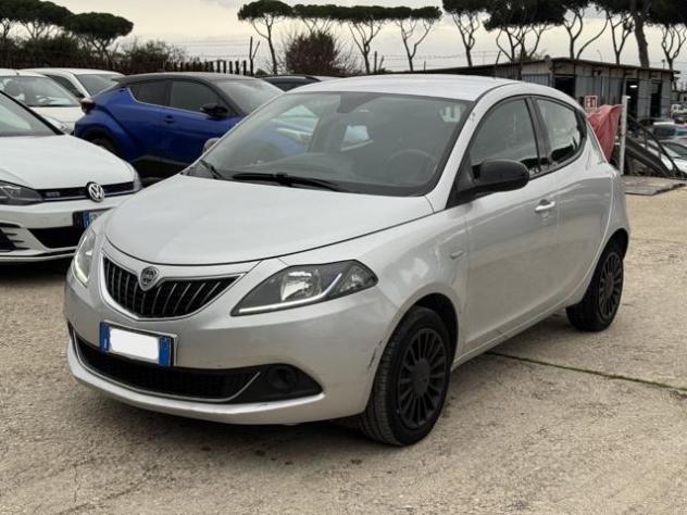 LANCIA Ypsilon HYBRID 1.0cc 70cv CERCHI IN LEGA rif. 23313264 - Foto 2