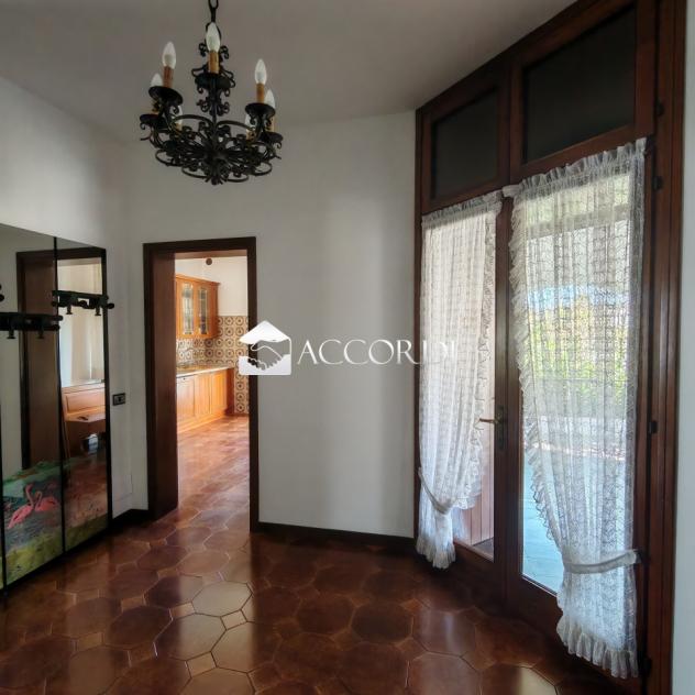 CASA INDIPENDENTE di 7 vani e di 350 mq (CASTELCUCCO) rif. BL109 - Foto 3