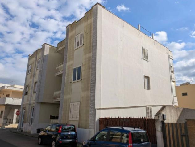 Immobile in asta di 122 m² con più di 5 locali e box auto in vendita a Presicce-Acquarica - Foto 2
