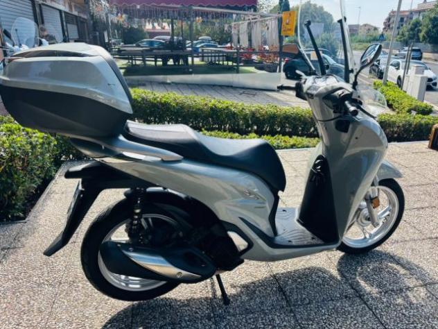 HONDA SH 150 TUTTO INCLUSO ANCHE PASSAGGIO! MINI RATE rif. 24153088 - Foto 4