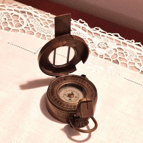 Bussola prismatica militare vintage realizzata in ottone - Foto 3