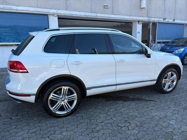 Volkswagen Touareg 3.0 TDI 204 CV tiptronic R-LINE*EURO6*FULL - Foto 4