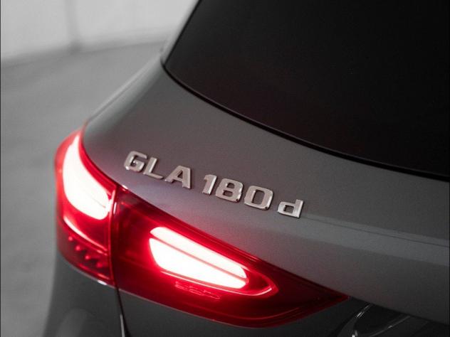 Mercedes-Benz GLA GLA 180 d Automatic Progressive Advanced Plus - Foto 9