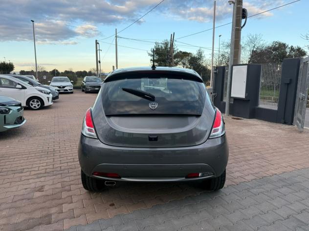Lancia Ypsilon 1.0 FireFly 5 porte S&S Hybrid Platino - Foto 5