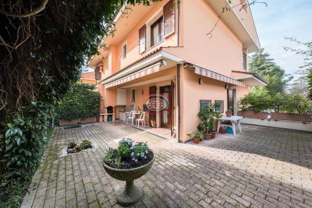 SAN MAURO IN VALLE: ... SPLENDIDA porzione di bifamiliare in contesto UNICO !!