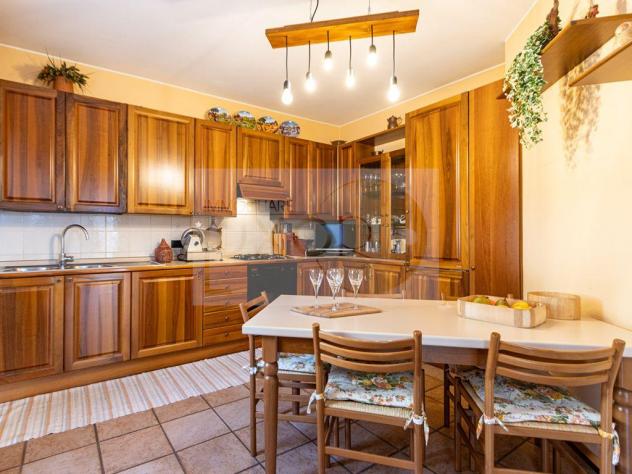 Porzione di bifamiliare con giardino e terrazzo a Dolzago - Foto 5