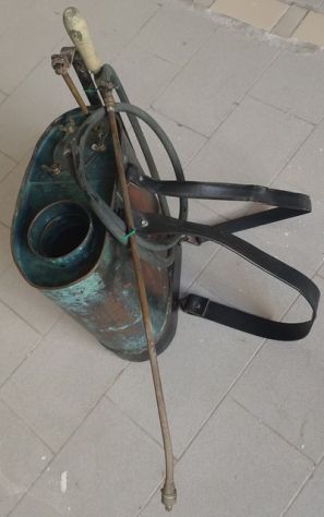 pompa irroratrice a spalla in Rame 30 €