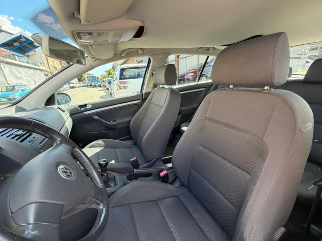 Volkswagen Golf 1.6 16V FSI 5p. Sportline - Foto 10