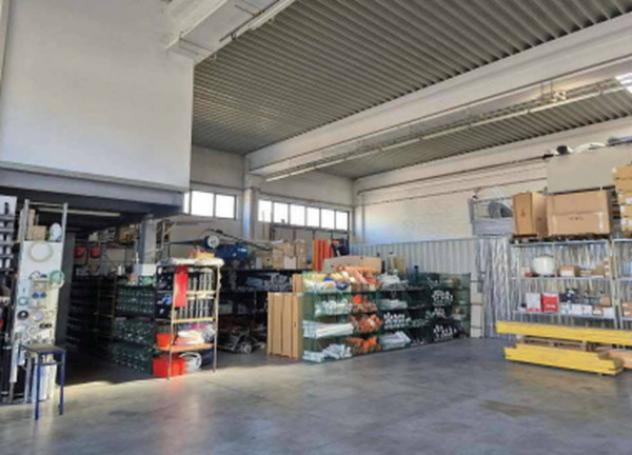 Immobile in asta di 500 m² con più di 5 locali in vendita a Cornuda - Foto 4