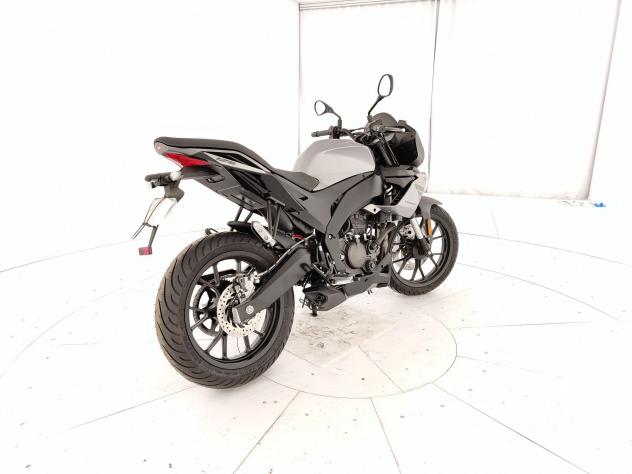 Aprilia Tuono 125 TUONO 125 E5 ARROW GRAY - Foto 4