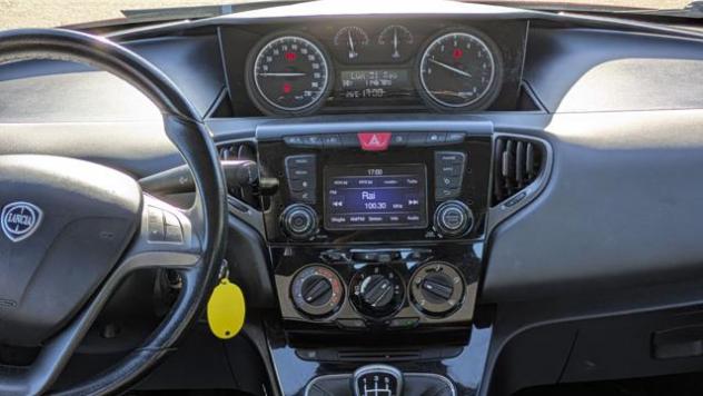 LANCIA Ypsilon 1.2cc 69cv rif. 24064413 - Foto 9