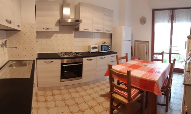 v. Comandino appartamento condominiale.