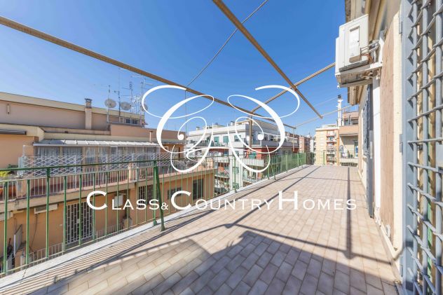 Villa Gordiani, Attico Rinnovato con Grande Terrazzo