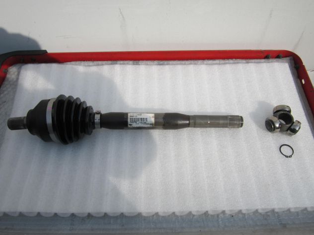 (cod.751) Semiasse destro Volvo V50 2.0 D