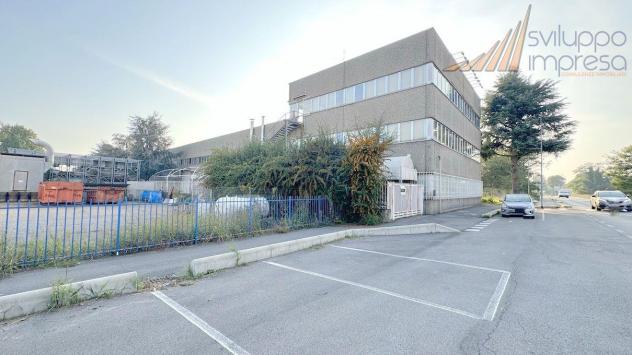 CAPANNONE INDIPENDENTE CON PALAZZINA UFFICI VICINANZE AUTOSTRADA A8 - Foto 12