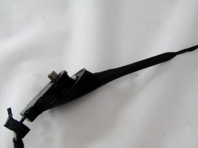 1738453 ANTENNA AUTORADIO FORD FIESTA 1.2 B 44KW 5M 5P (2015) RICAMBIO USATO 1737828 - Foto 5